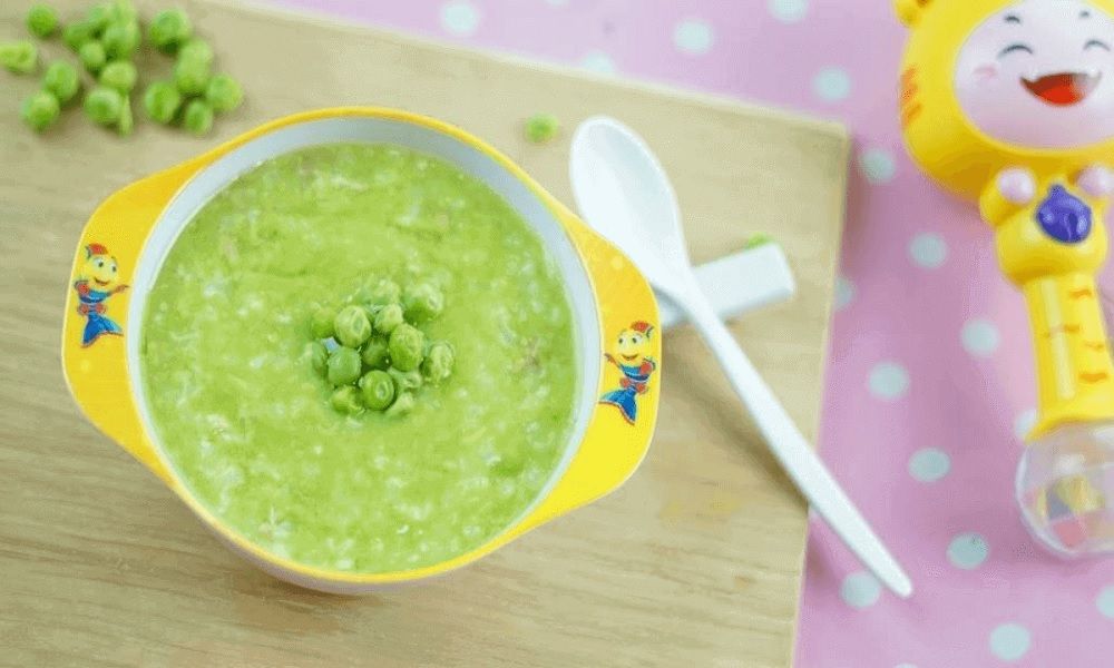 Nấu cháo đậu hà lan kết hợp với khoai lang vàng