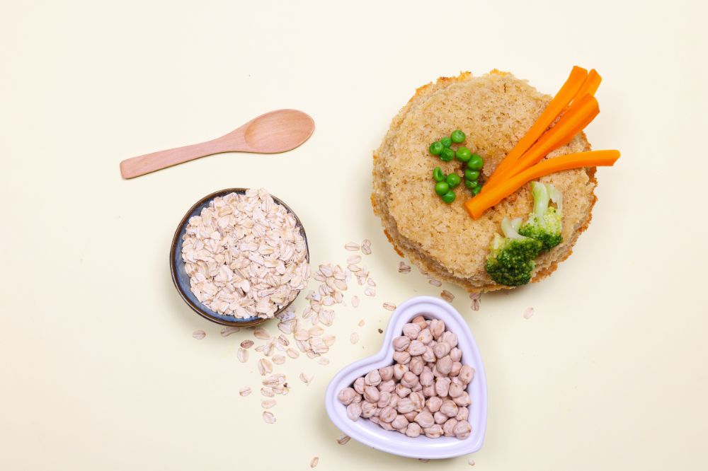 Những chất dinh dưỡng quan trọng cần có quá trình ăn dặm của bé