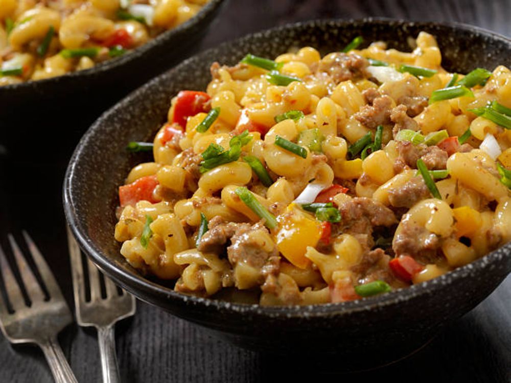 Nui xào bò - Món ăn dặm chữa bệnh biếng ăn cho trẻ