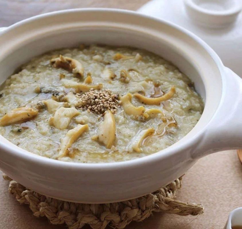 Cháo bào ngư cho bé kết hợp tôm, nấm