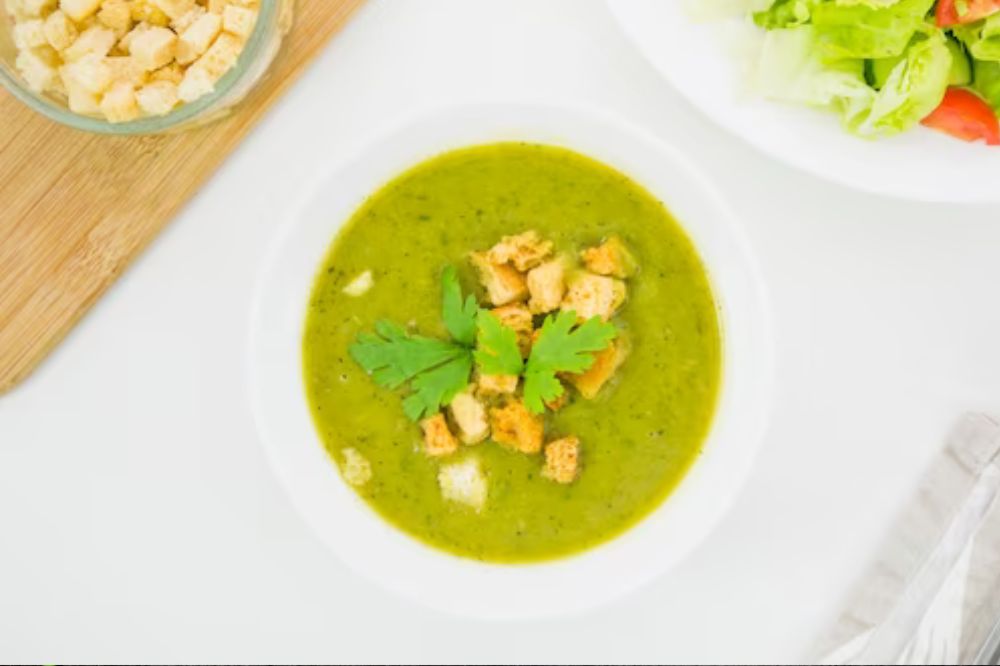 Cháo gà rau cải xanh cho bé