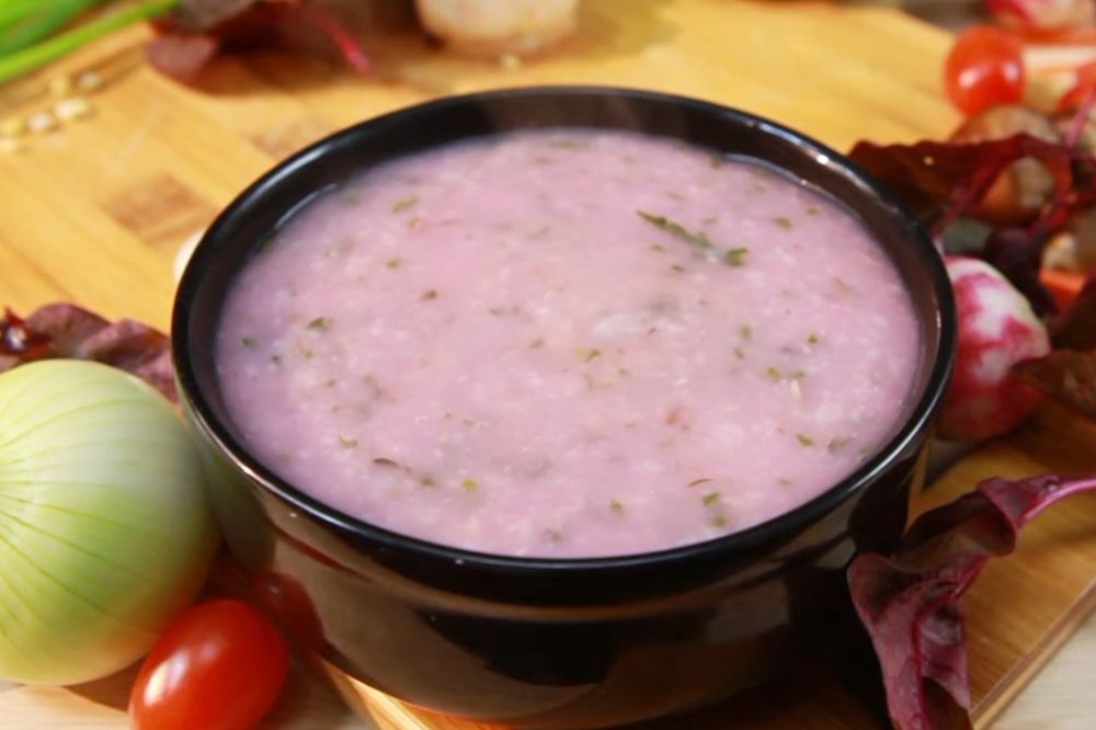 Cháo gà rau dền đỏ cho bé
