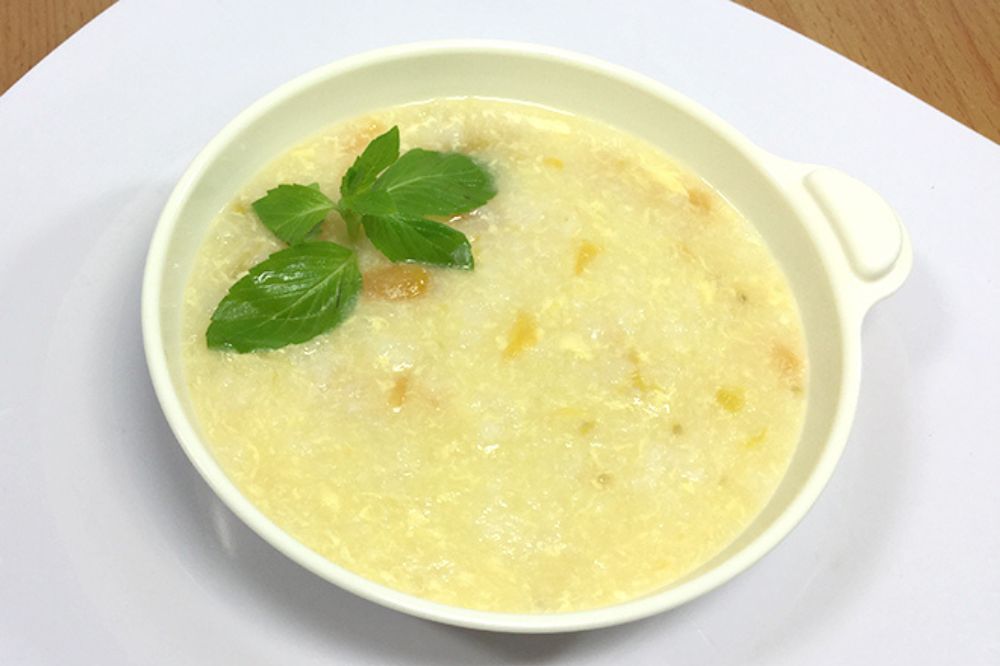 Cháo trứng hạt sen bổ dưỡng cho bé