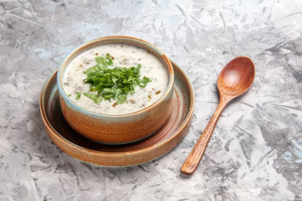 Cháo yến mạch cùng thịt gà xay nhuyễn