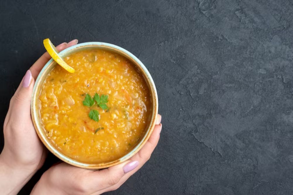 Thịt gà nấu bí đỏ cho bé ăn dặm