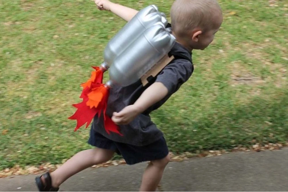 Hướng dẫn chi tiết cách làm tên lửa đồ chơi cho con tại nhà