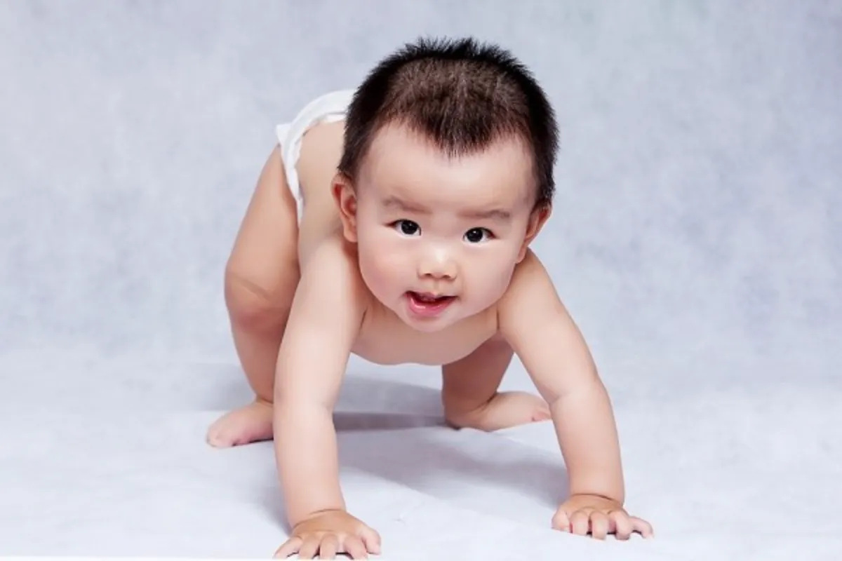 Muôn kiểu bò ngộ nghĩnh của bé yêu.