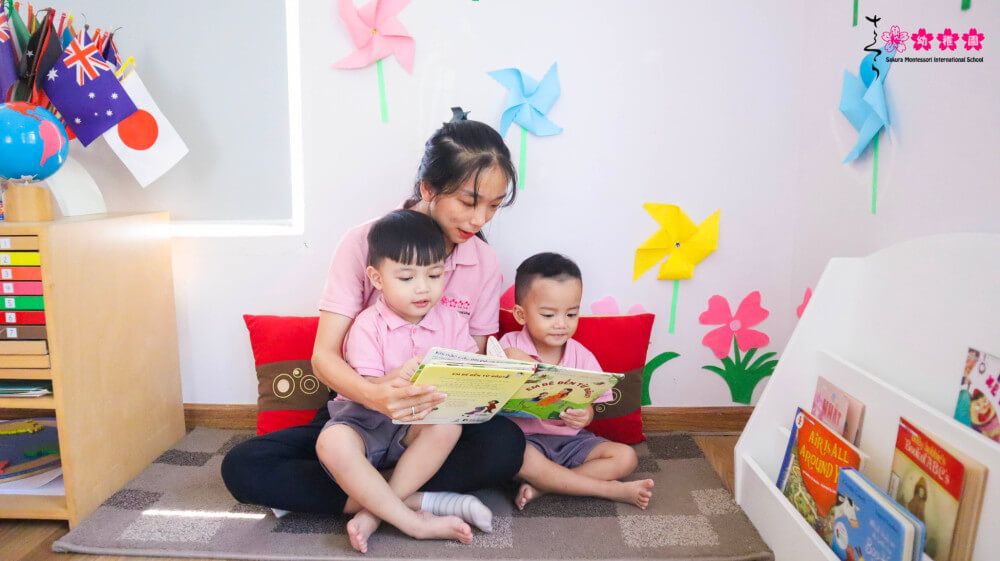 Tuyệt chiêu đọc thơ cho bé 2 tuổi nghe mê tít