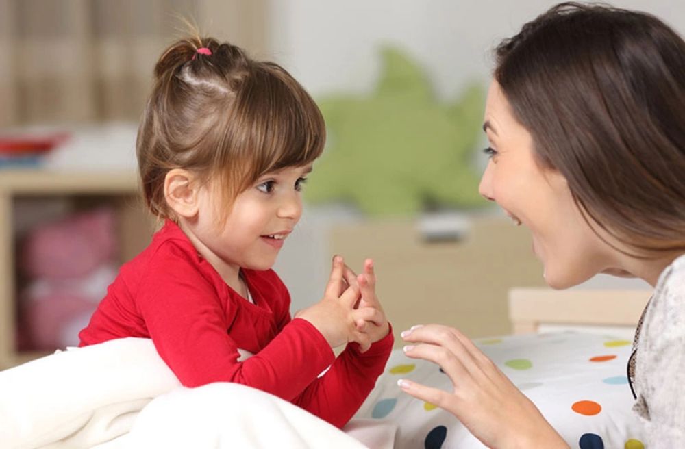 Các dấu hiệu cảnh báo trẻ 2 tuổi chậm nói cần đi khám