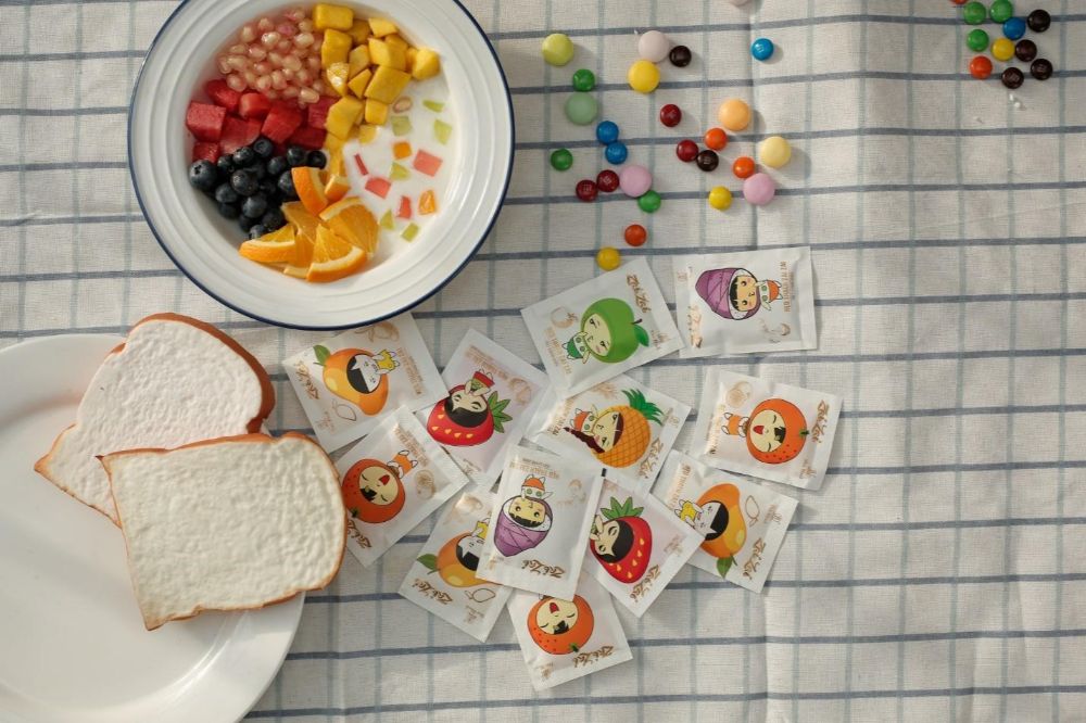 Hình ảnh các món ăn vặt lành mạnh, hấp dẫn cho bé như trái cây, sữa chua...