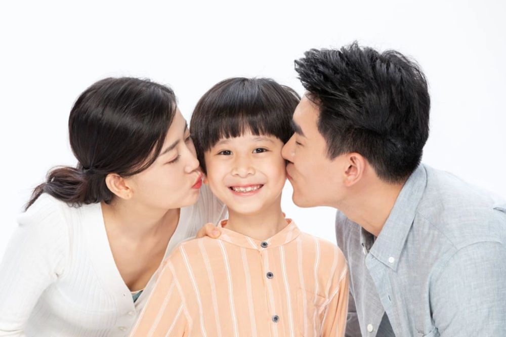 Hiểu "cơn bão" cảm xúc giúp cha mẹ đồng hành cùng con