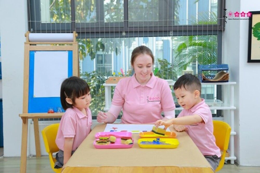 Chơi cùng bạn giúp trẻ học kỹ năng xã hội quan trọng