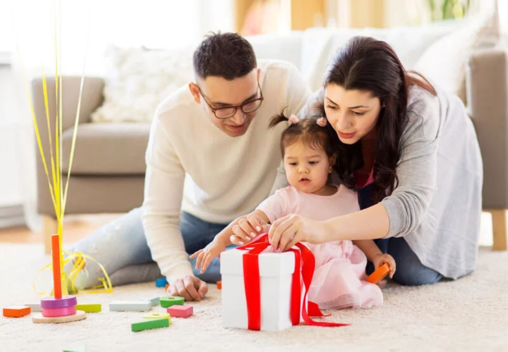 Hiểu tâm lý giúp bố mẹ chọn quà sinh nhật 'chuẩn gu' cho bé gái 3 tuổi