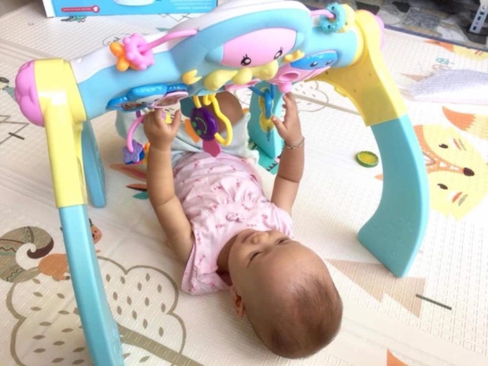 Kệ chữ A treo đồ chơi