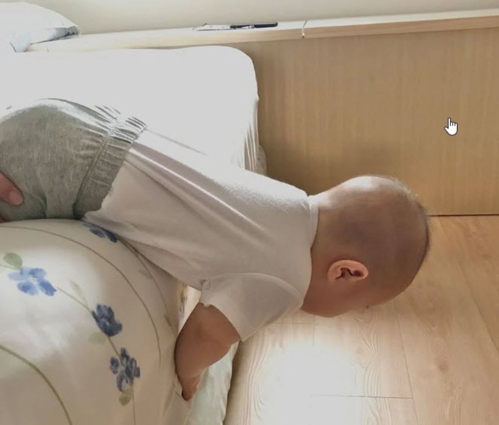 Bé vẫn tỉnh táo, không khóc – Có cần lo lắng?