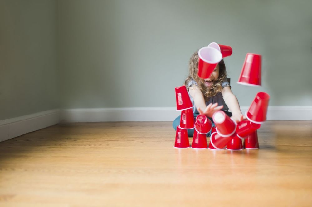 Xếp cốc theo mẫu