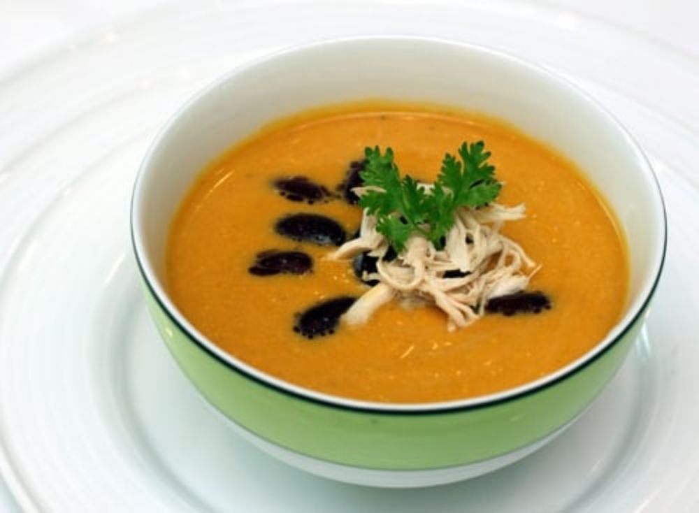 Cháo gà ác bí đỏ