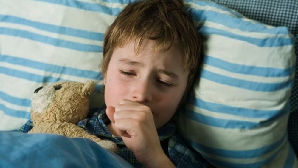 Vệ sinh mũi đúng cách trước khi ngủ là chìa khóa giảm ho đêm hiệu quả (Ảnh: sưu tầm internet).