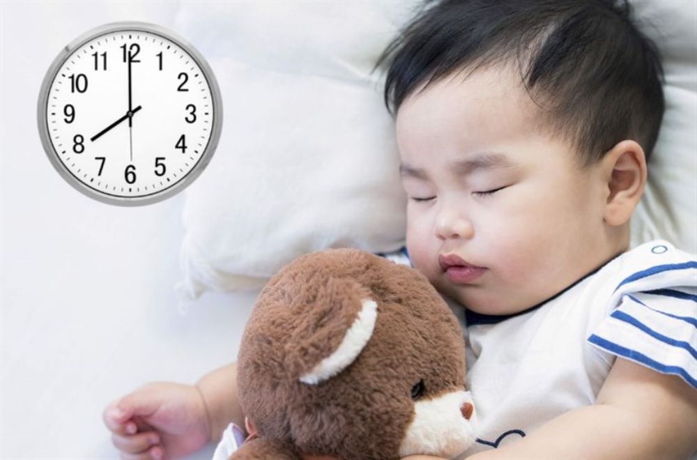 Lịch sinh hoạt nên linh hoạt theo nhịp sống của gia đình, miễn là bé ngủ đủ giấc.