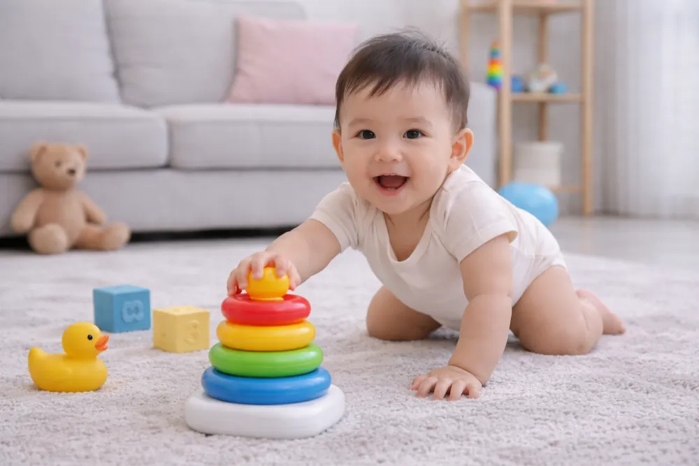 Vận động tinh của trẻ 10 tháng