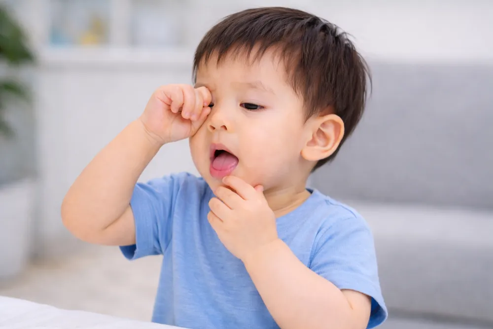 Dấu hiệu nhận biết bé thiếu nước